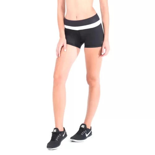 Adrianna shorts in jet black
